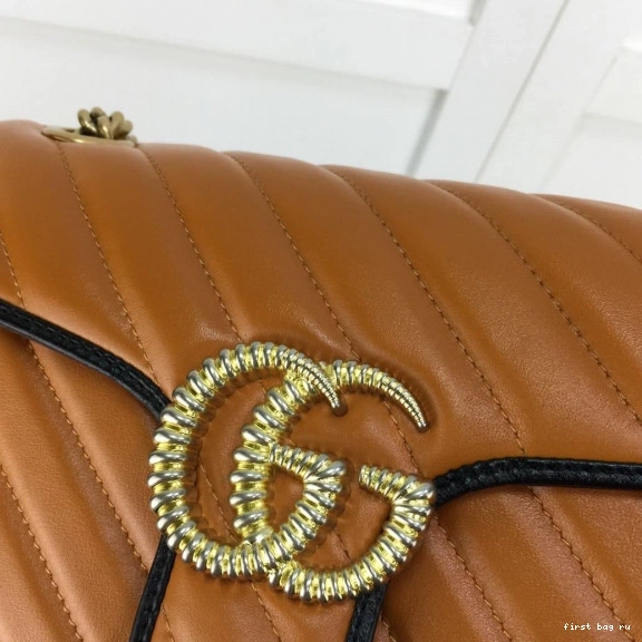 First bag ru 26CM Marmont Gucci GG 0813